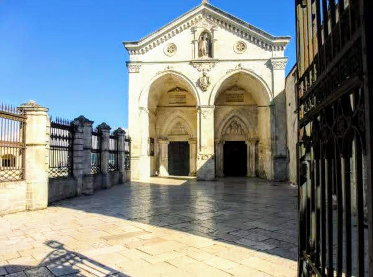 Suite Rotari - Affitti Brevi Italia Monte SantʼAngelo Dış mekan fotoğraf